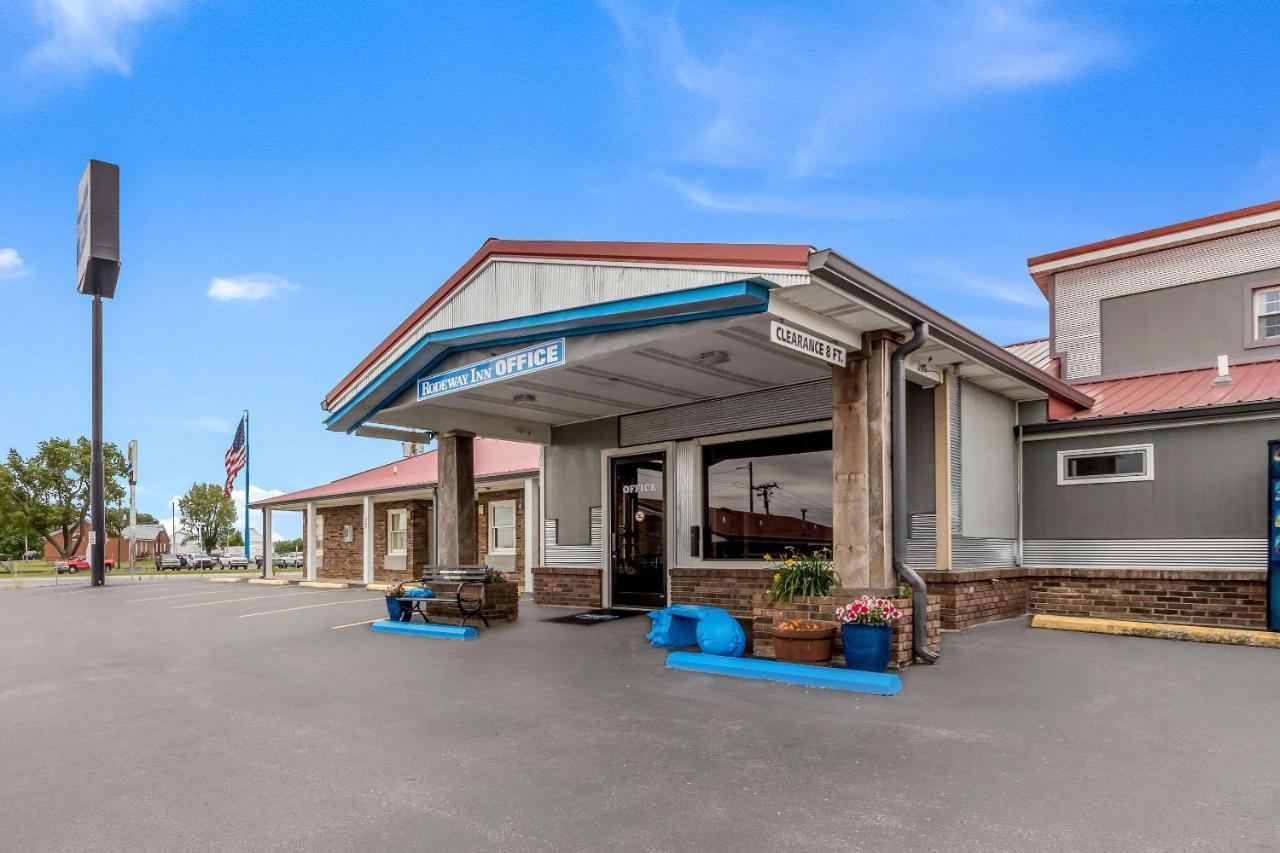 Rodeway Inn Cadiz Экстерьер фото